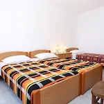 Apartment By The Sea Trpanj, Peljesac - 9487 Trpanj
